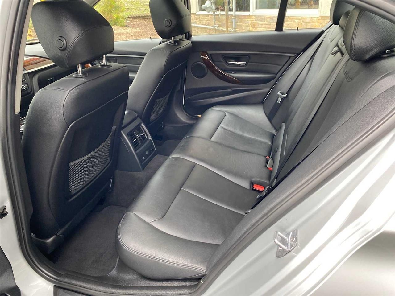 BMW 3-Series 328i xDrive Sedan 2013