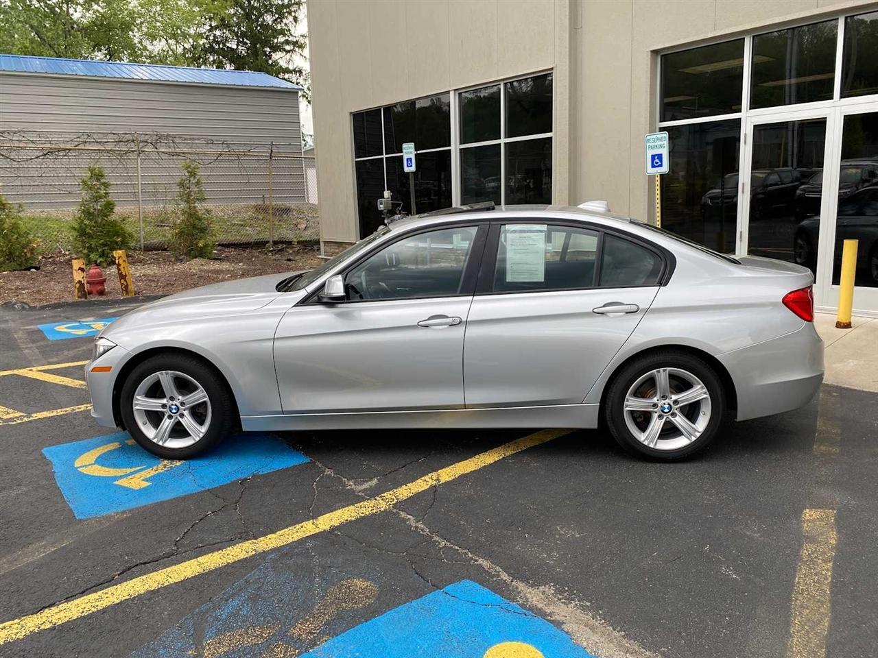 BMW 3-Series 328i xDrive Sedan 2013