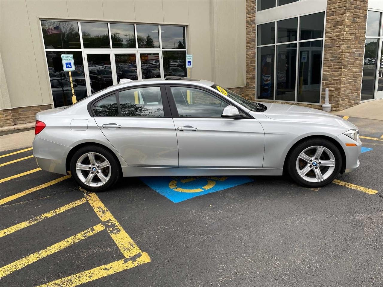 BMW 3-Series 328i xDrive Sedan 2013
