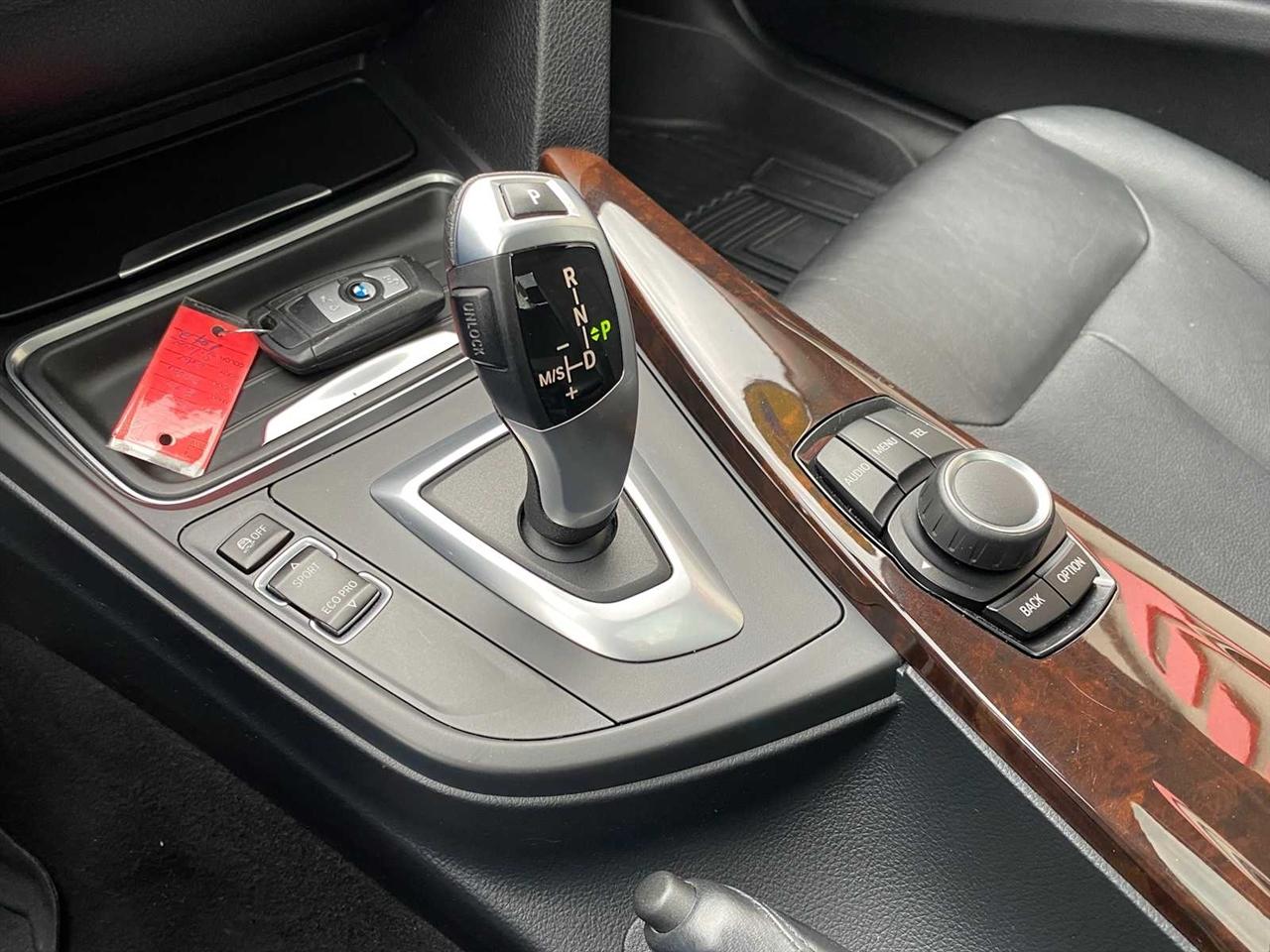 BMW 3-Series 328i xDrive Sedan 2013