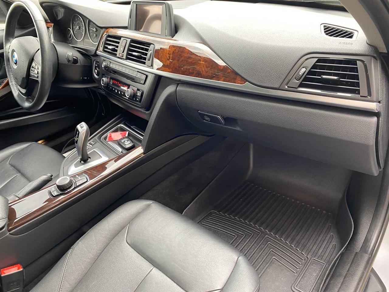 BMW 3-Series 328i xDrive Sedan 2013