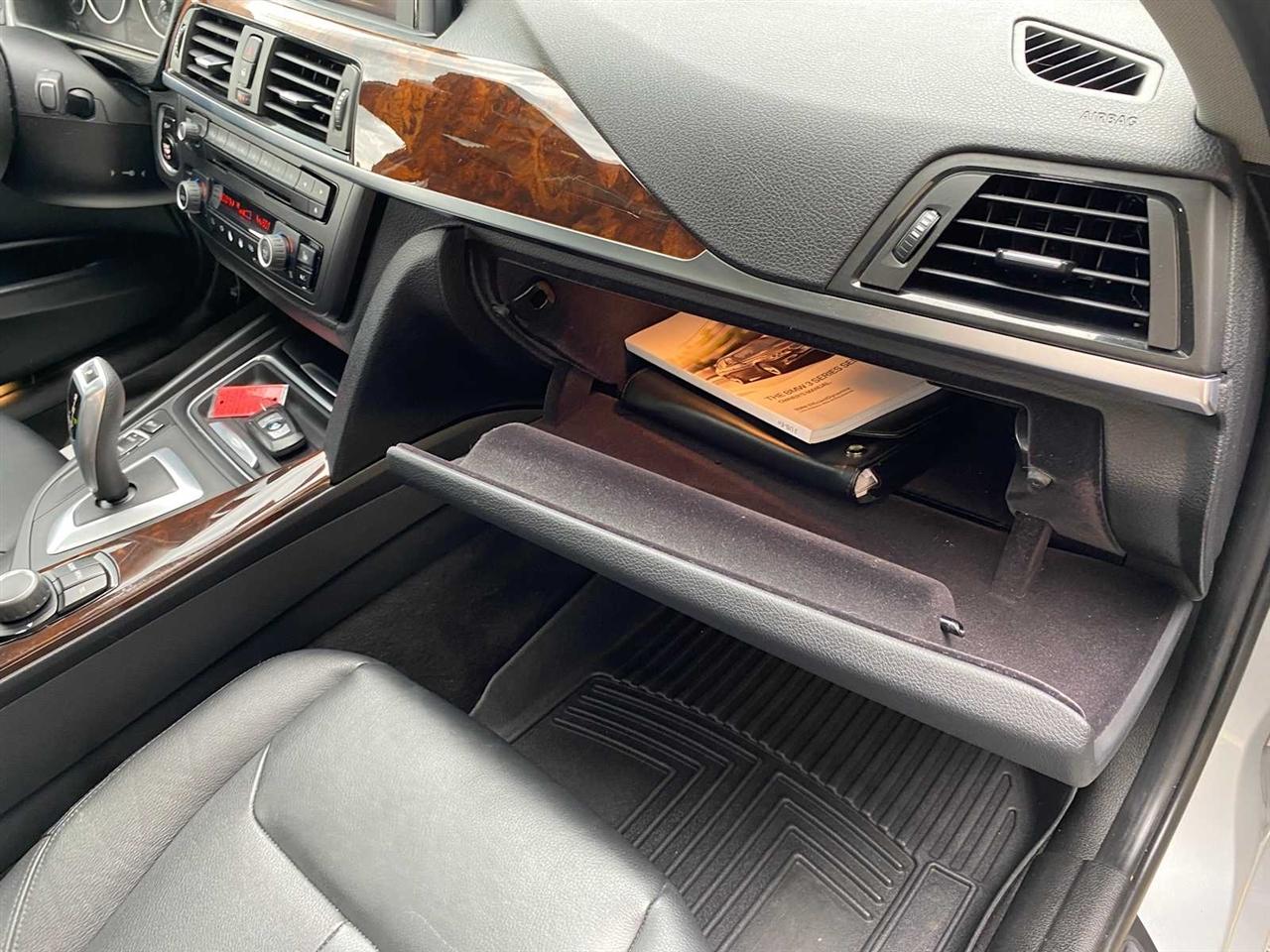 BMW 3-Series 328i xDrive Sedan 2013