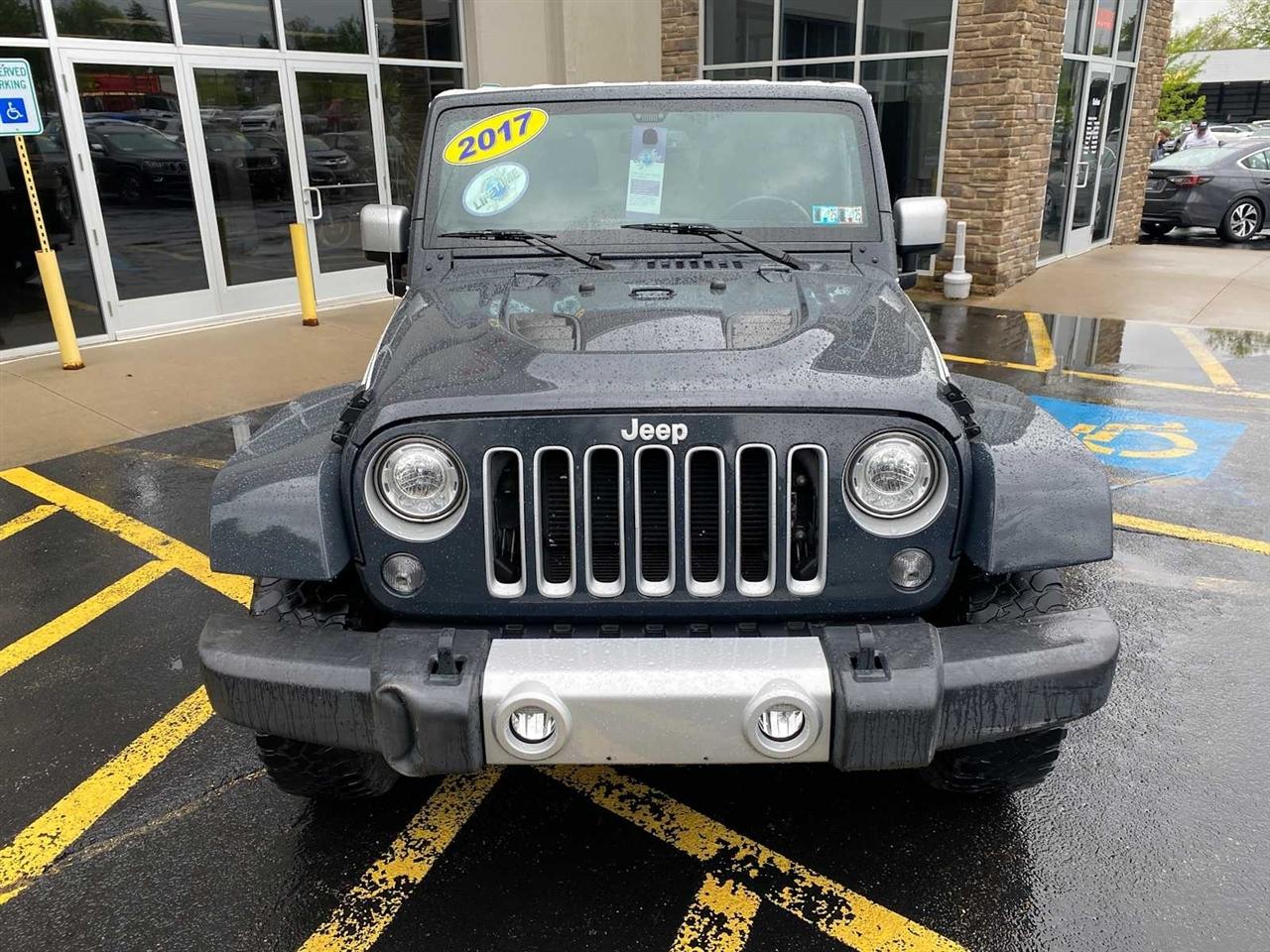 Jeep Wrangler Unlimited Sahara 4WD 2017