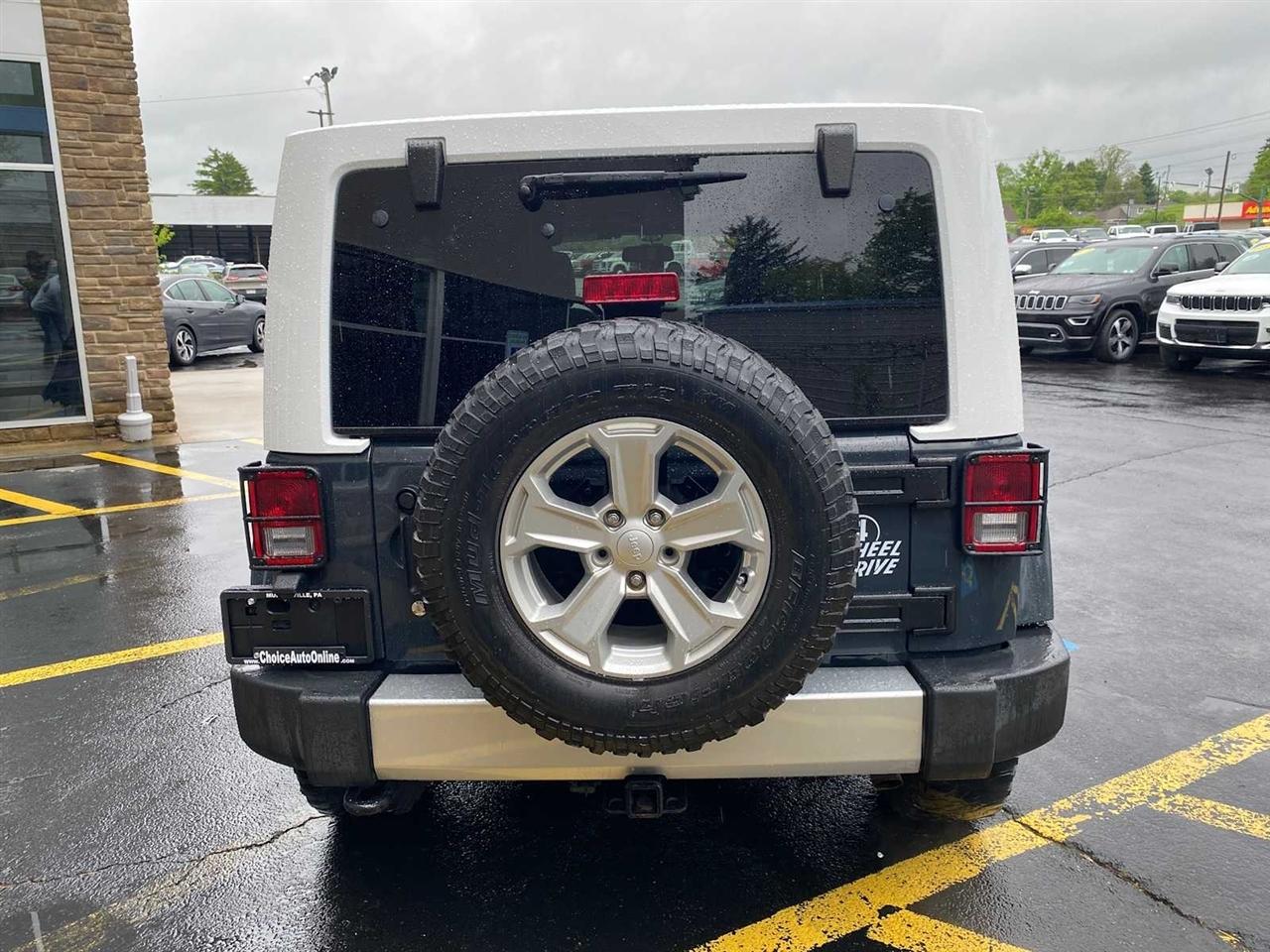 Jeep Wrangler Unlimited Sahara 4WD 2017