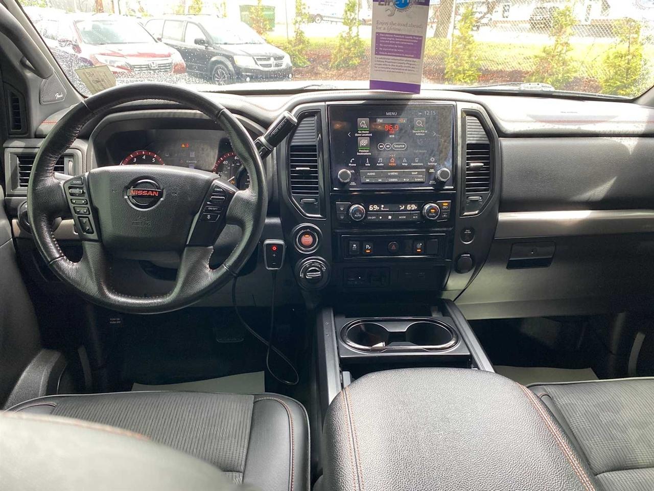 Nissan Titan PRO-4X Crew Cab 4WD 2021