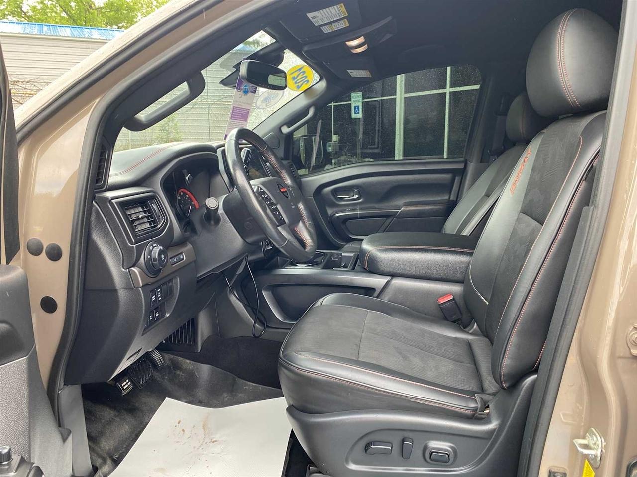 Nissan Titan PRO-4X Crew Cab 4WD 2021