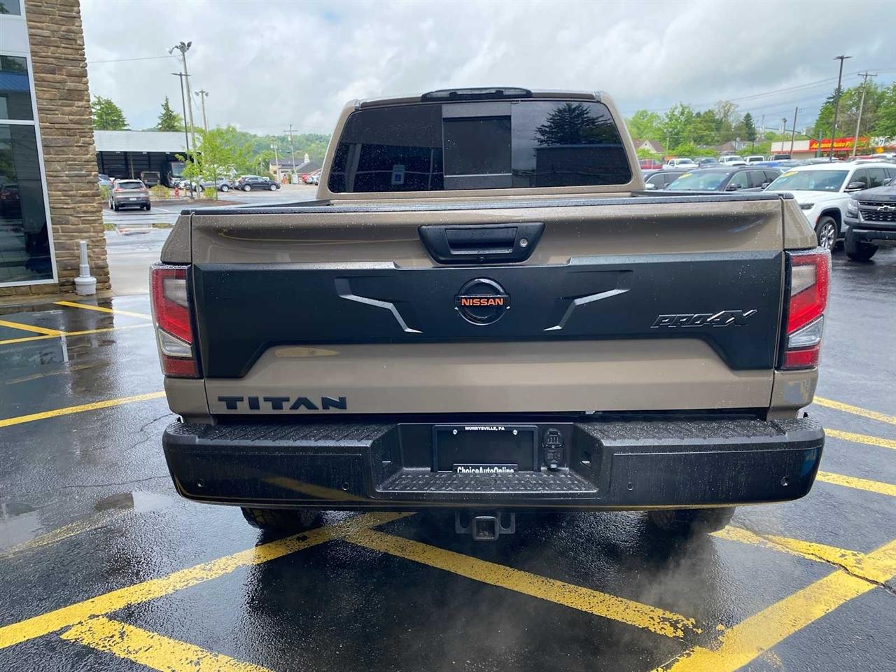 Nissan Titan PRO-4X Crew Cab 4WD 2021