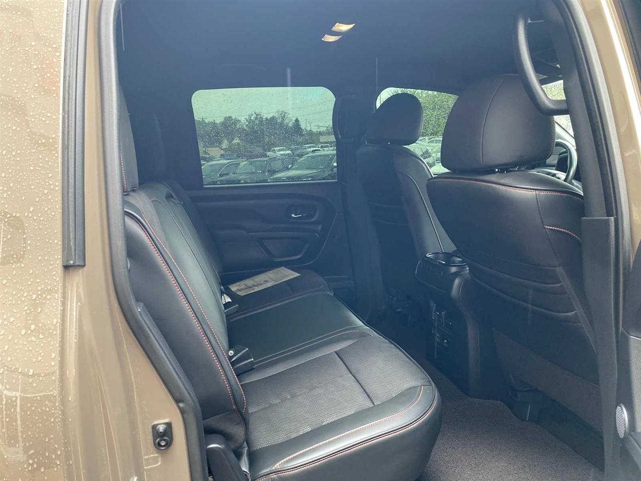 Nissan Titan PRO-4X Crew Cab 4WD 2021