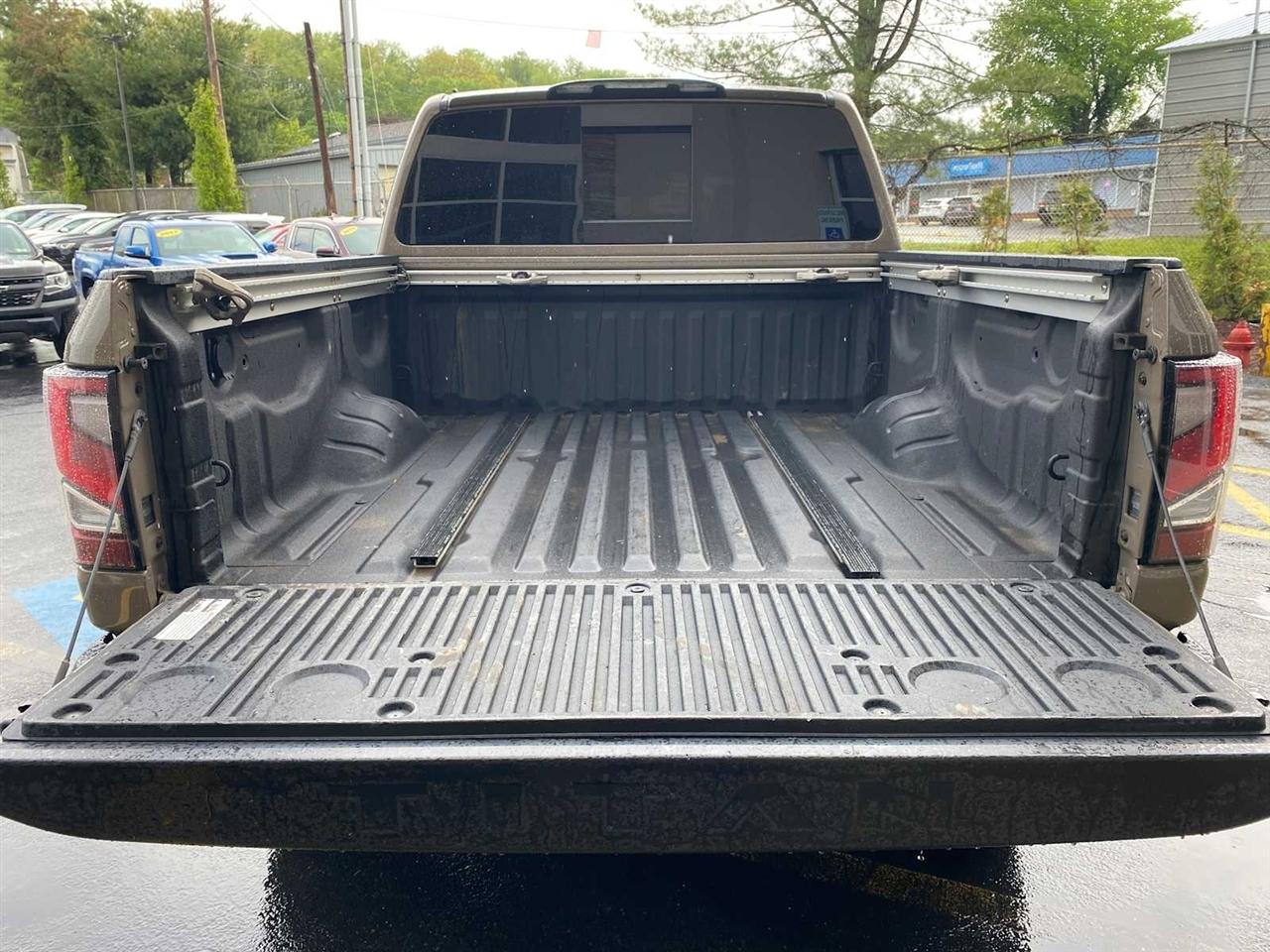 Nissan Titan PRO-4X Crew Cab 4WD 2021
