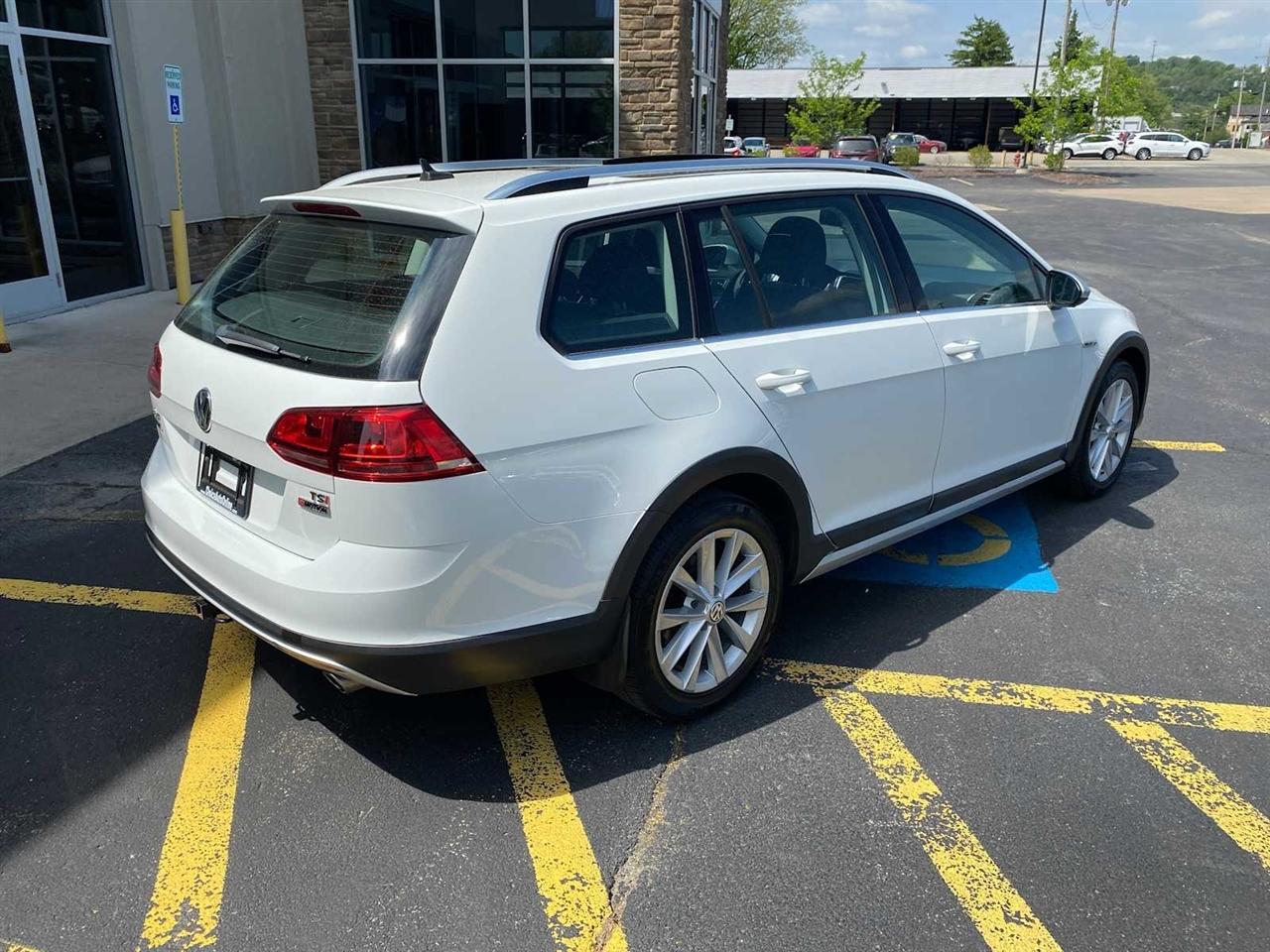 Volkswagen Golf Alltrack TSI S 6A 2017