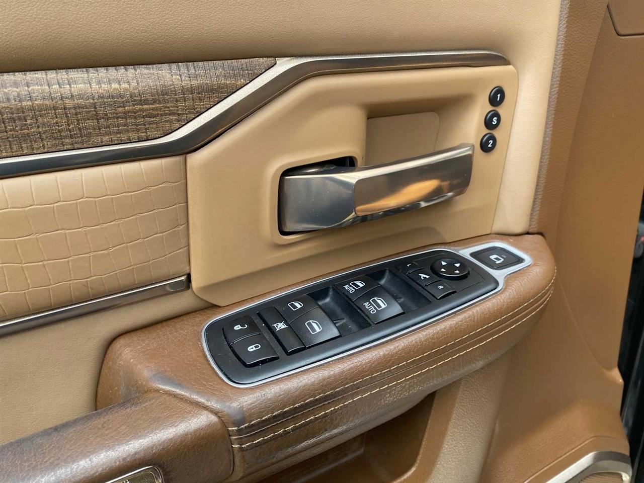RAM 2500 Longhorn Crew Cab SWB 4WD 2019