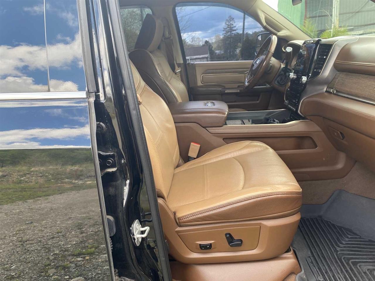 RAM 2500 Longhorn Crew Cab SWB 4WD 2019