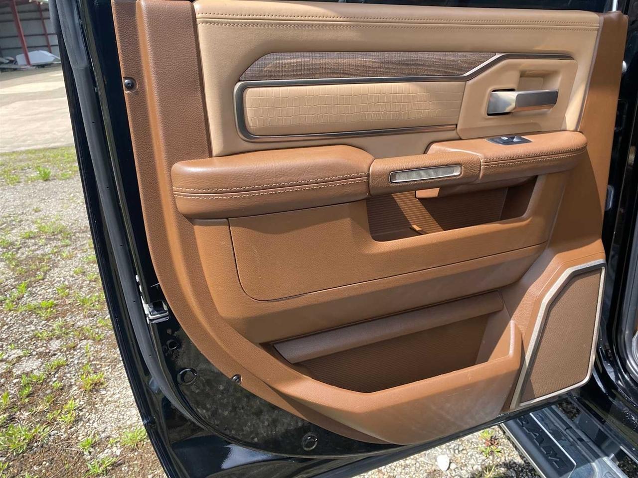 RAM 2500 Longhorn Crew Cab SWB 4WD 2019
