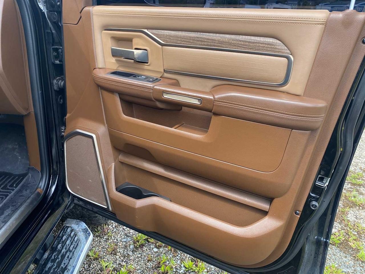 RAM 2500 Longhorn Crew Cab SWB 4WD 2019