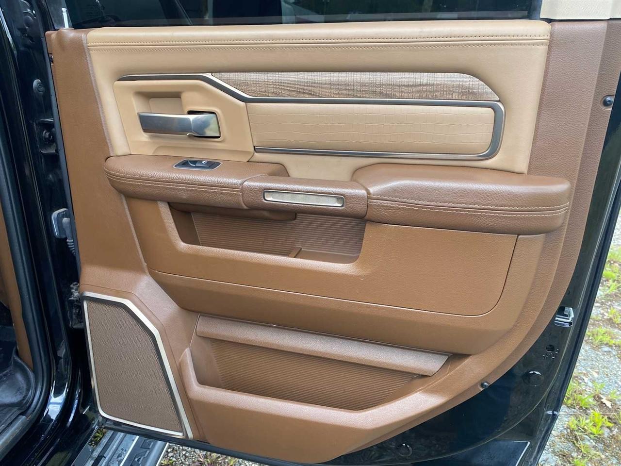 RAM 2500 Longhorn Crew Cab SWB 4WD 2019