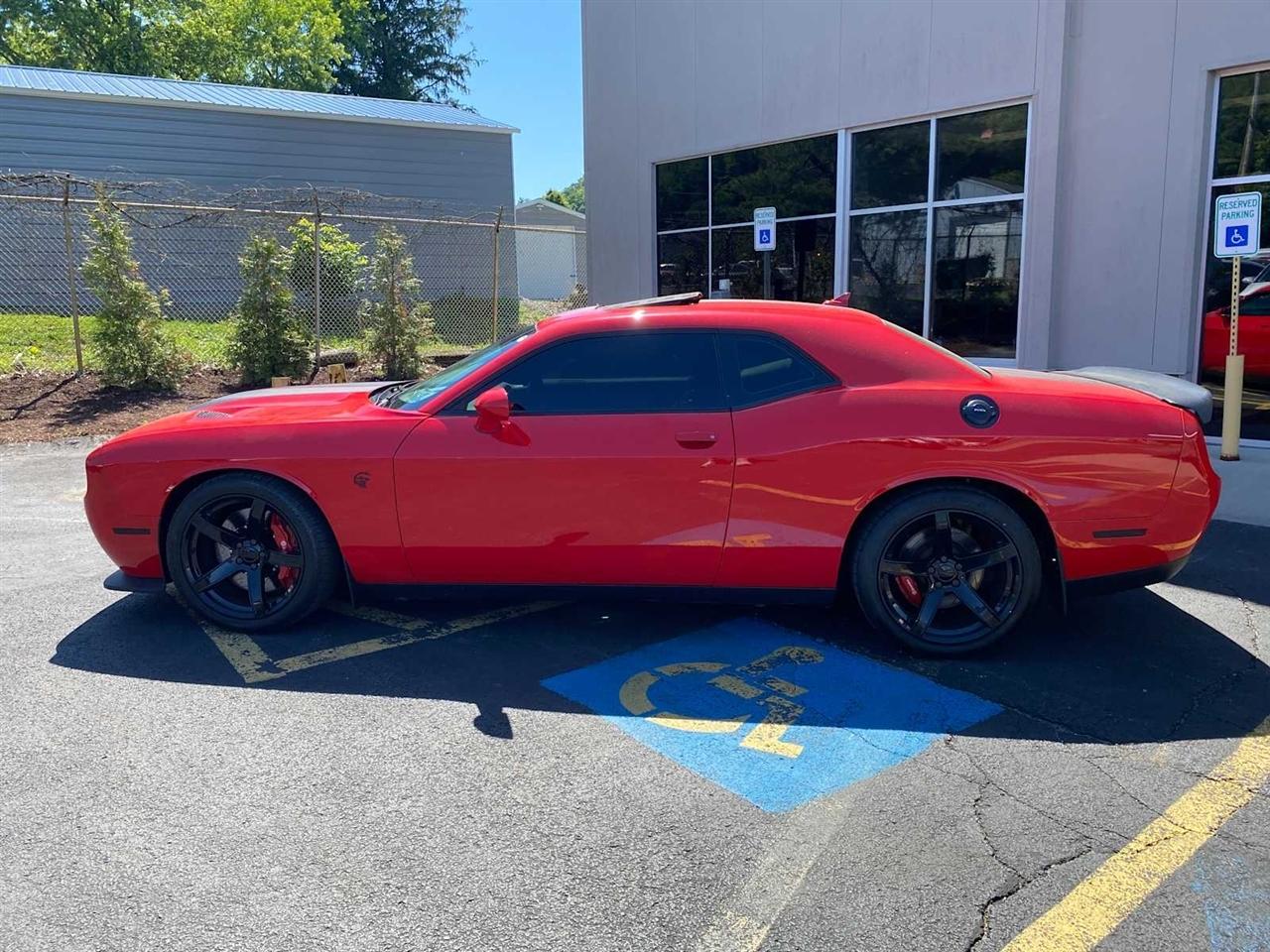 Dodge Challenger SRT Hellcat 2016