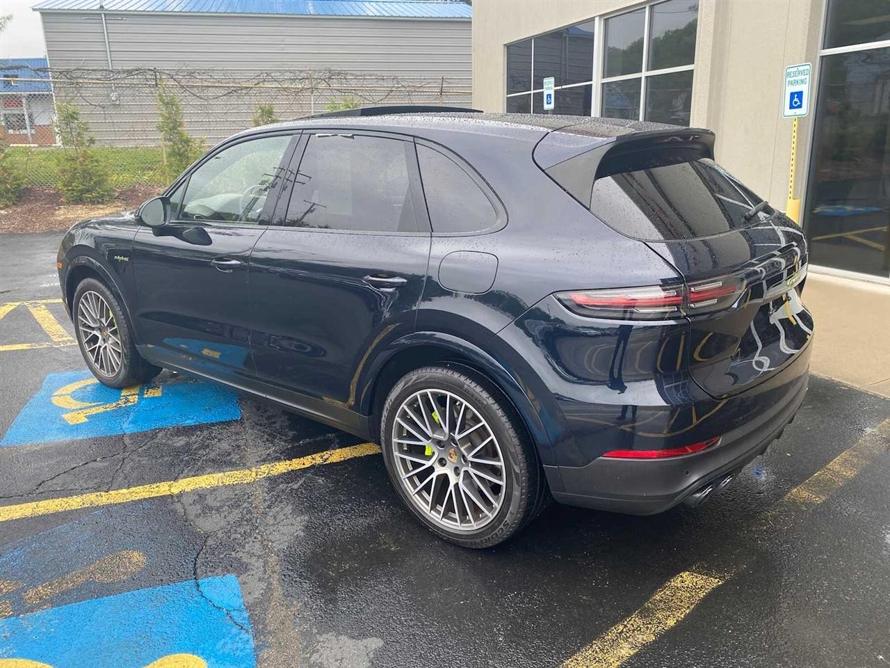 Porsche Cayenne Platinum Edition E-Hybrid AWD 2023