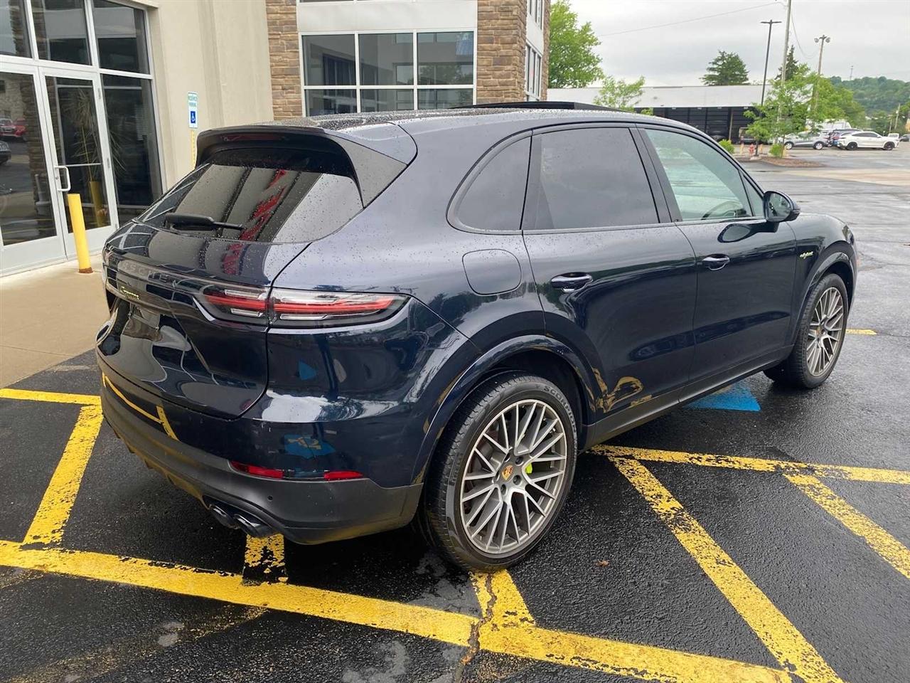 Porsche Cayenne Platinum Edition E-Hybrid AWD 2023