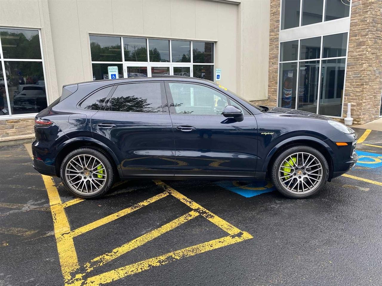 Porsche Cayenne Platinum Edition E-Hybrid AWD 2023