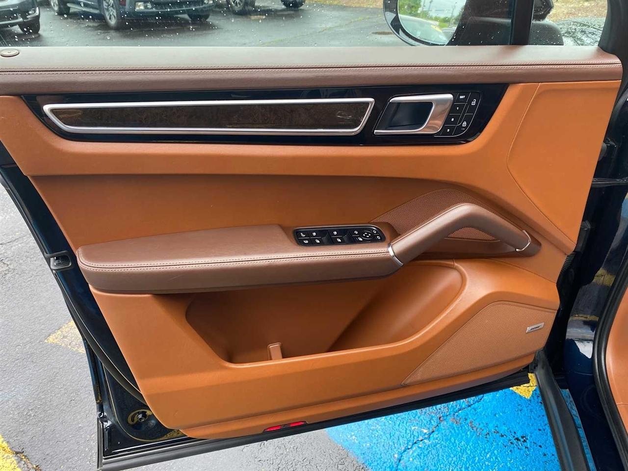 Porsche Cayenne Platinum Edition E-Hybrid AWD 2023