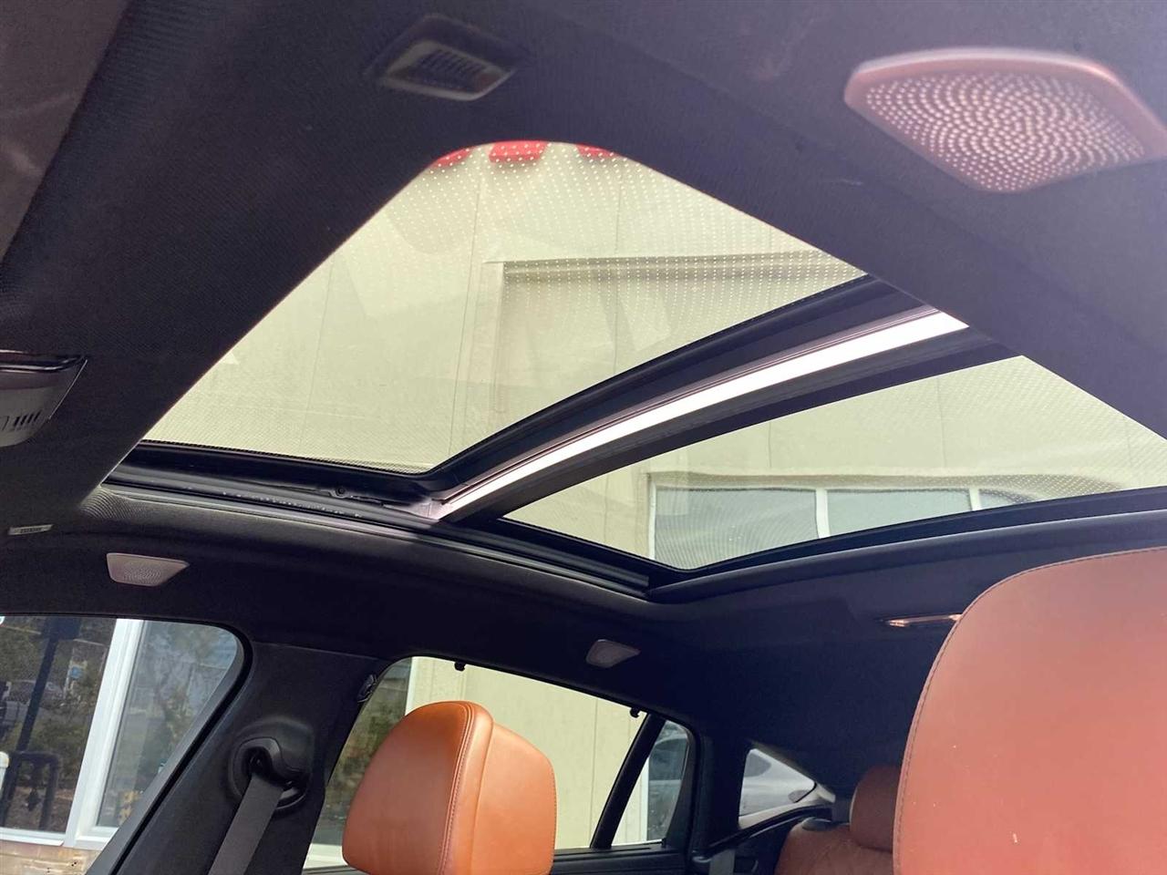 BMW X6 M50i 2023