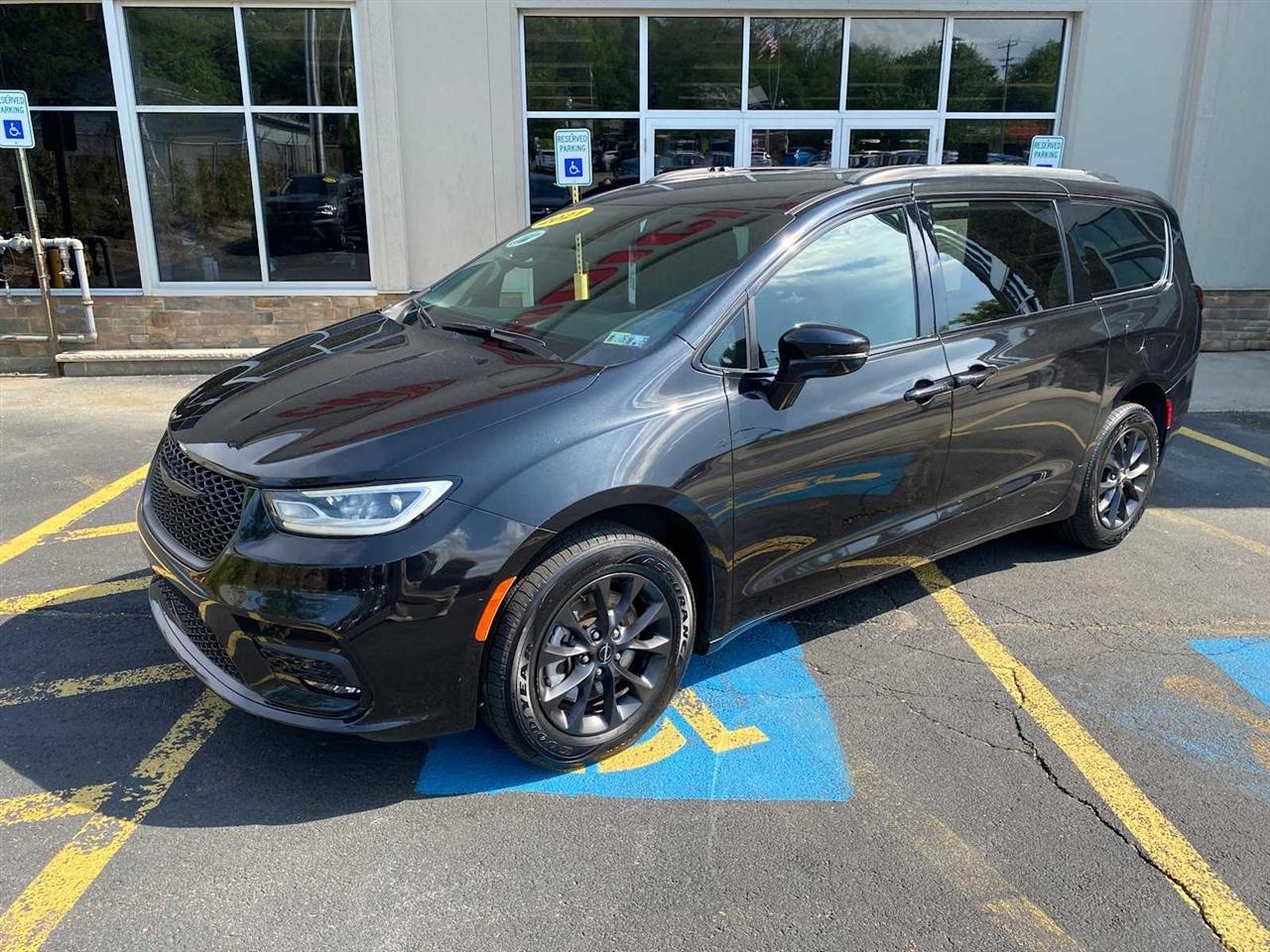 Chrysler Pacifica Touring 2021