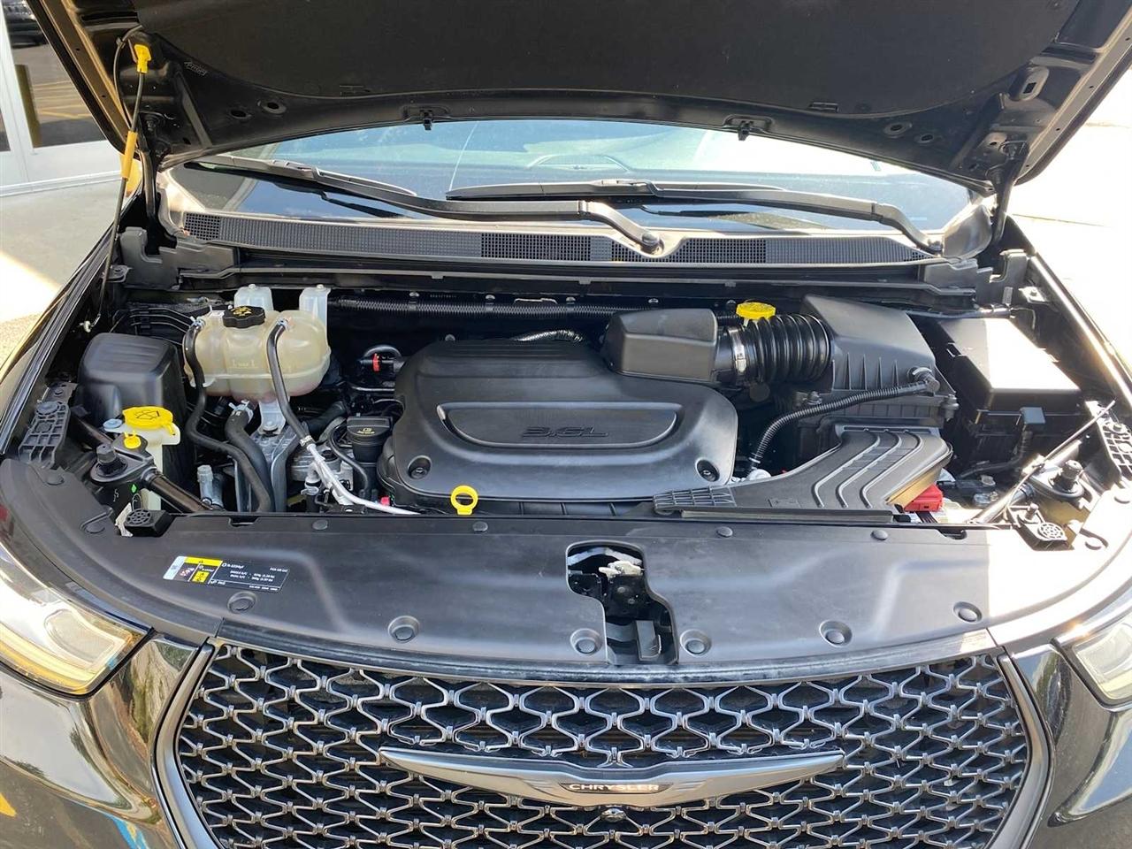 Chrysler Pacifica Touring 2021