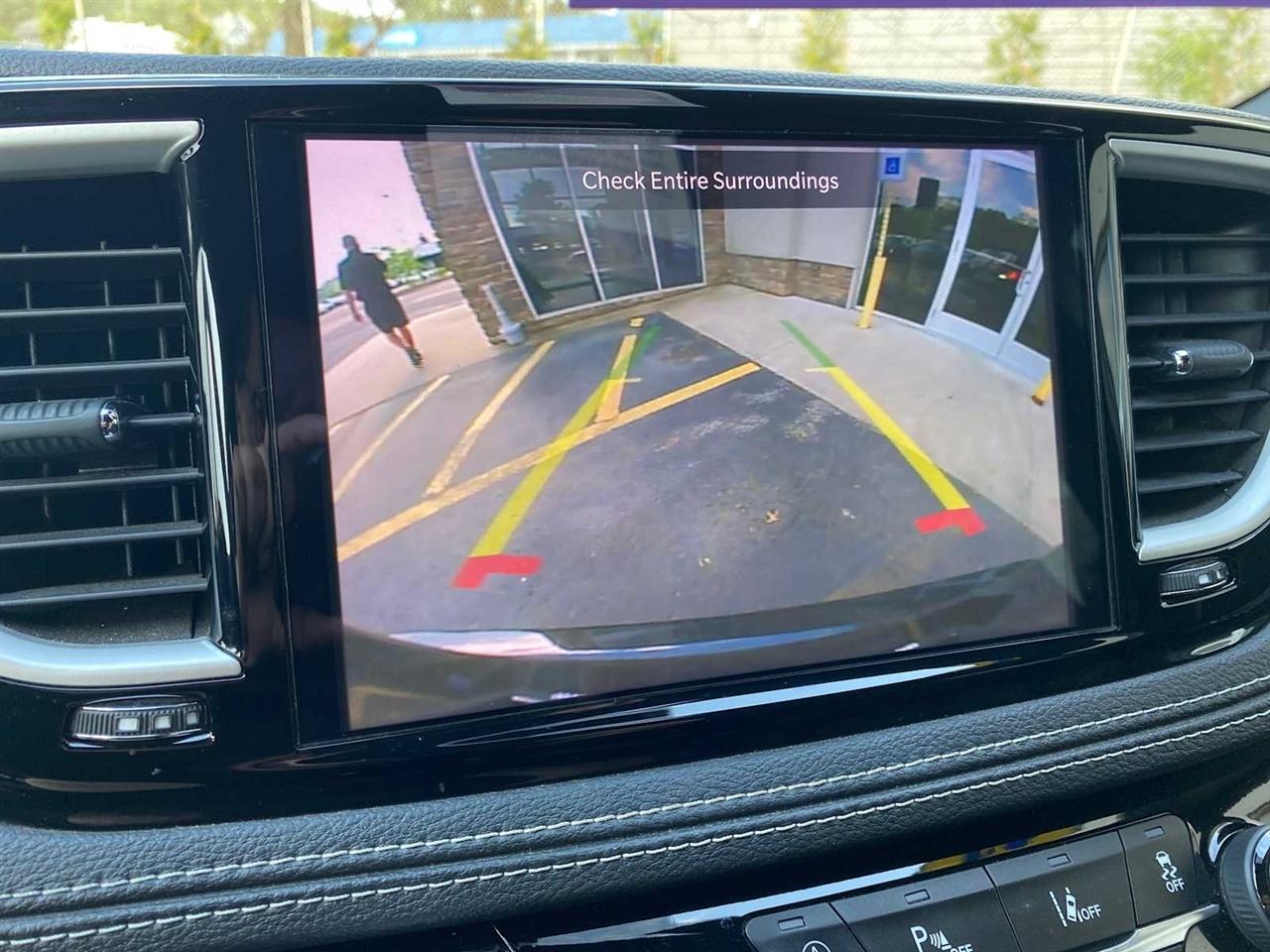 Chrysler Pacifica Touring 2021