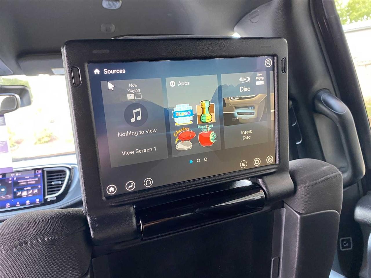 Chrysler Pacifica Touring 2021