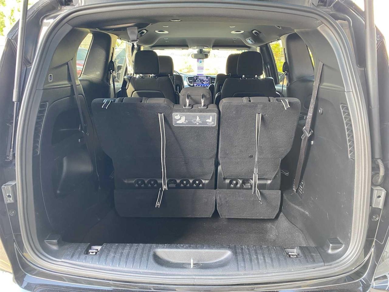 Chrysler Pacifica Touring 2021