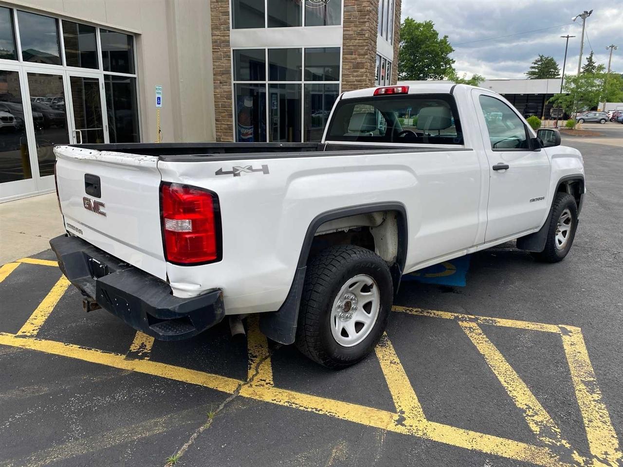 GMC Sierra 1500 Base Long Box 4WD 2015