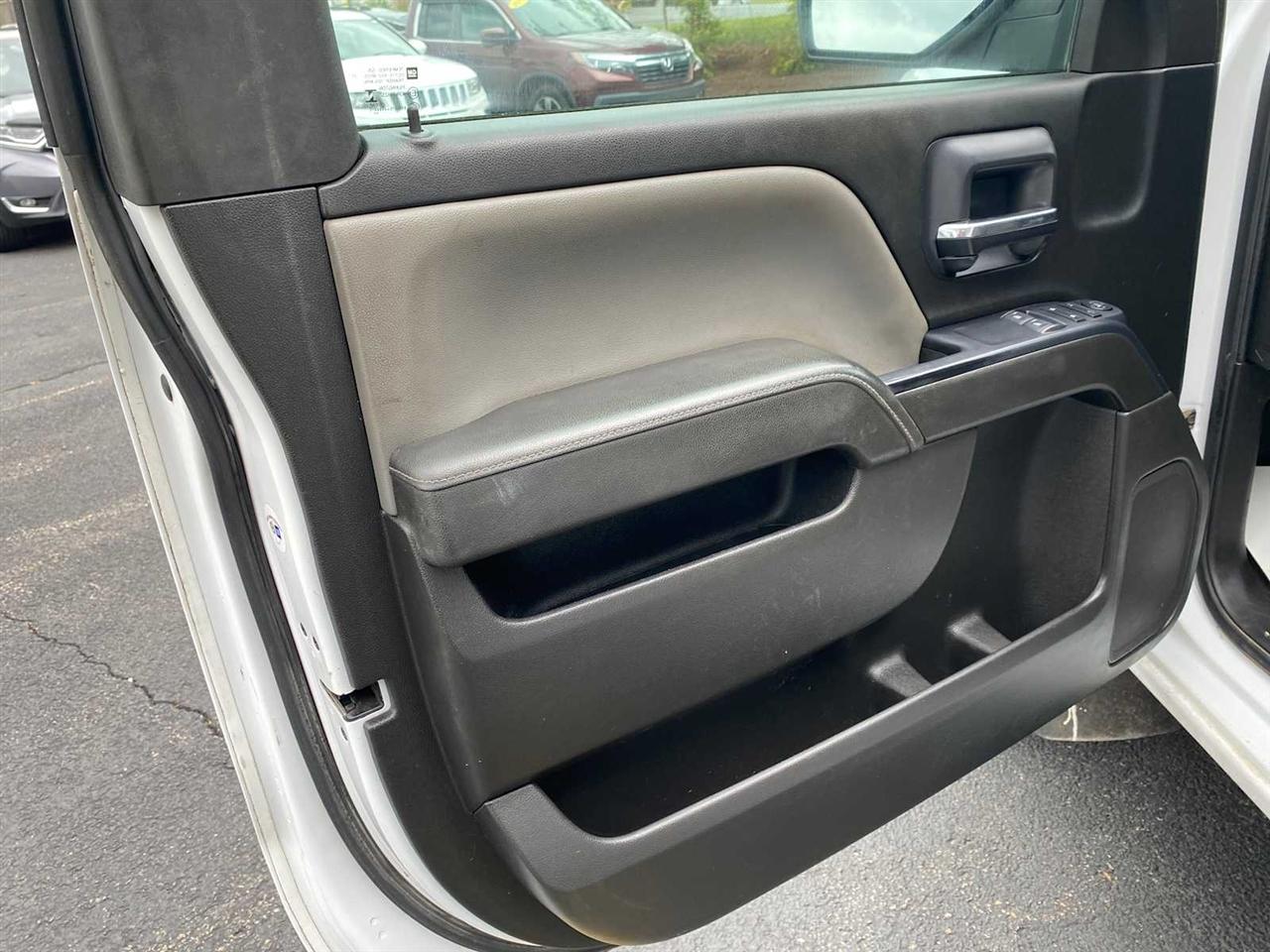 GMC Sierra 1500 Base Long Box 4WD 2015