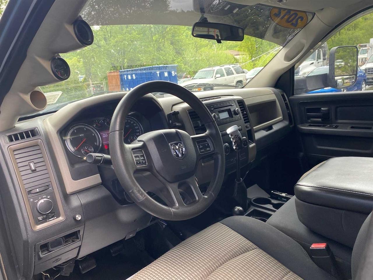 RAM 2500 ST Crew Cab SWB 4WD 2012