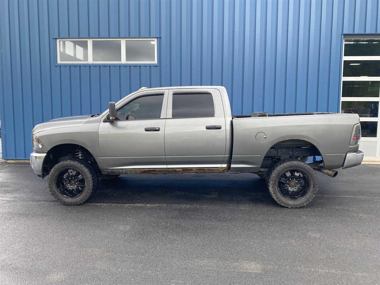 RAM 2500 ST Crew Cab SWB 4WD 2012
