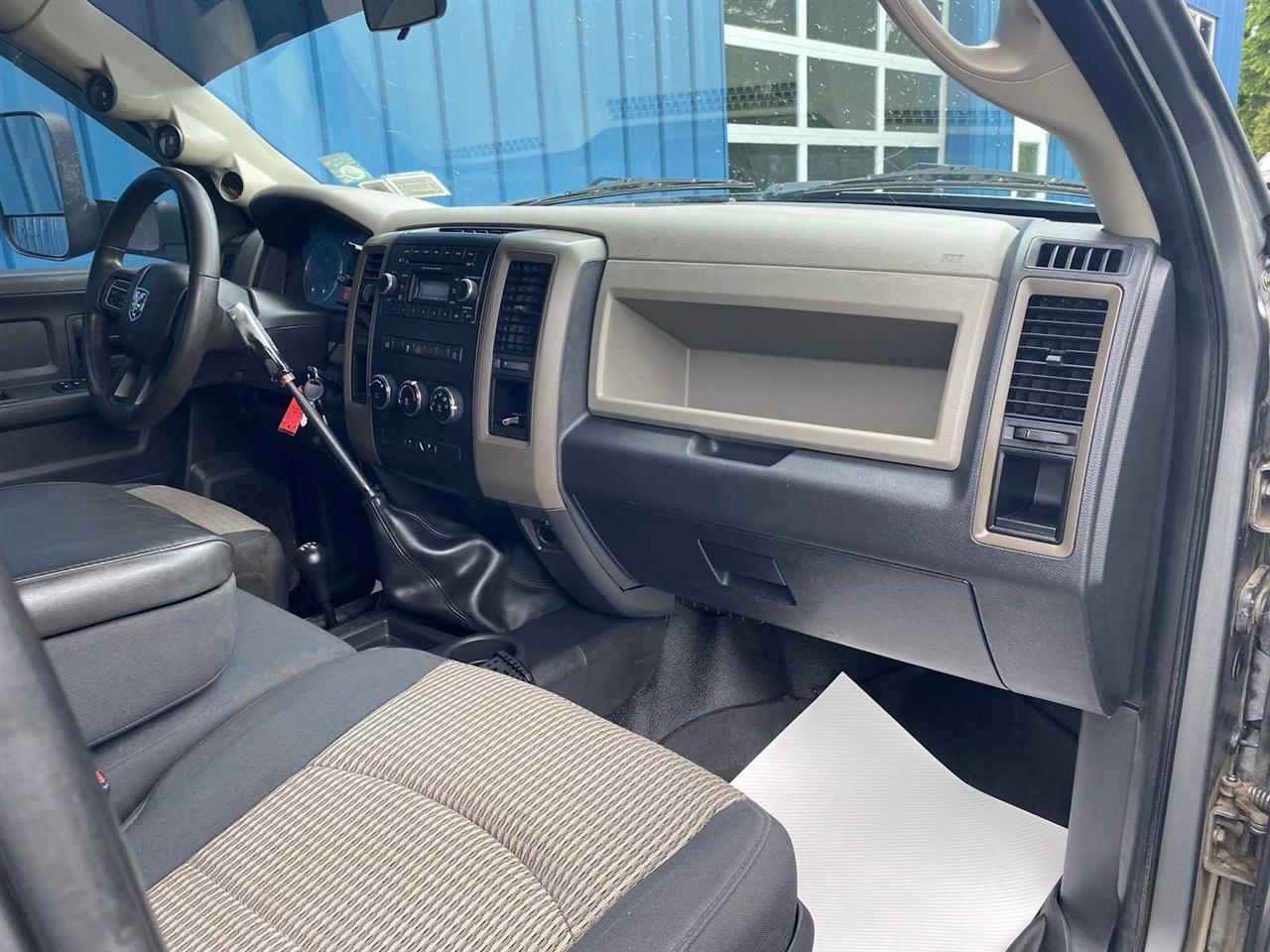 RAM 2500 ST Crew Cab SWB 4WD 2012