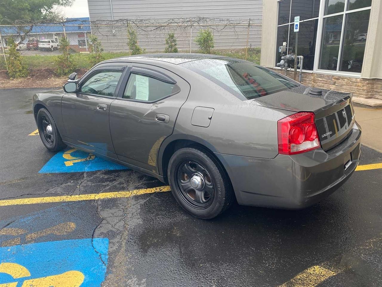 Dodge Charger 4dr Sdn Police RWD 2010