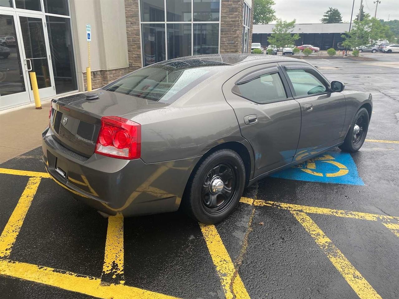 Dodge Charger 4dr Sdn Police RWD 2010