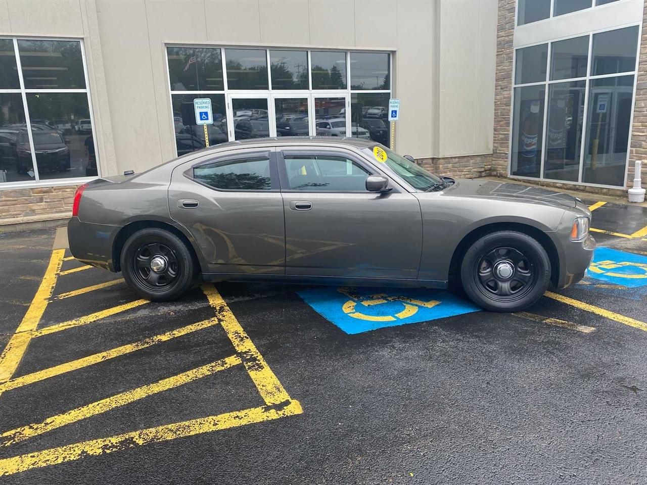 Dodge Charger 4dr Sdn Police RWD 2010