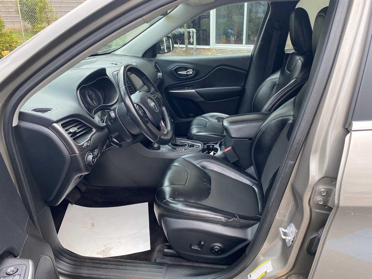 Jeep Cherokee Latitude Plus 4WD 2019