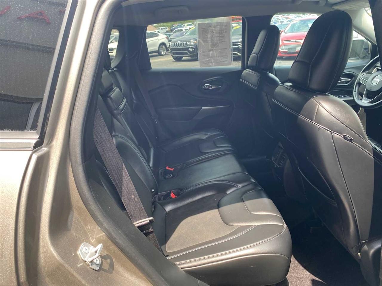 Jeep Cherokee Latitude Plus 4WD 2019