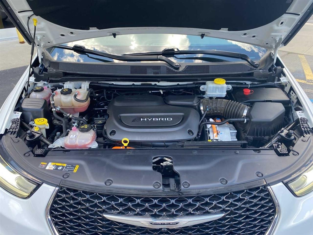 Chrysler Pacifica Hybrid Touring L 2022
