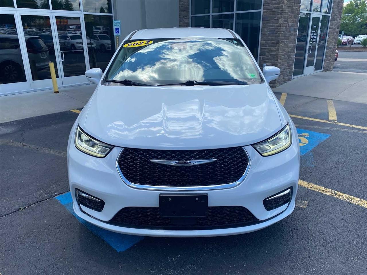 Chrysler Pacifica Hybrid Touring L 2022