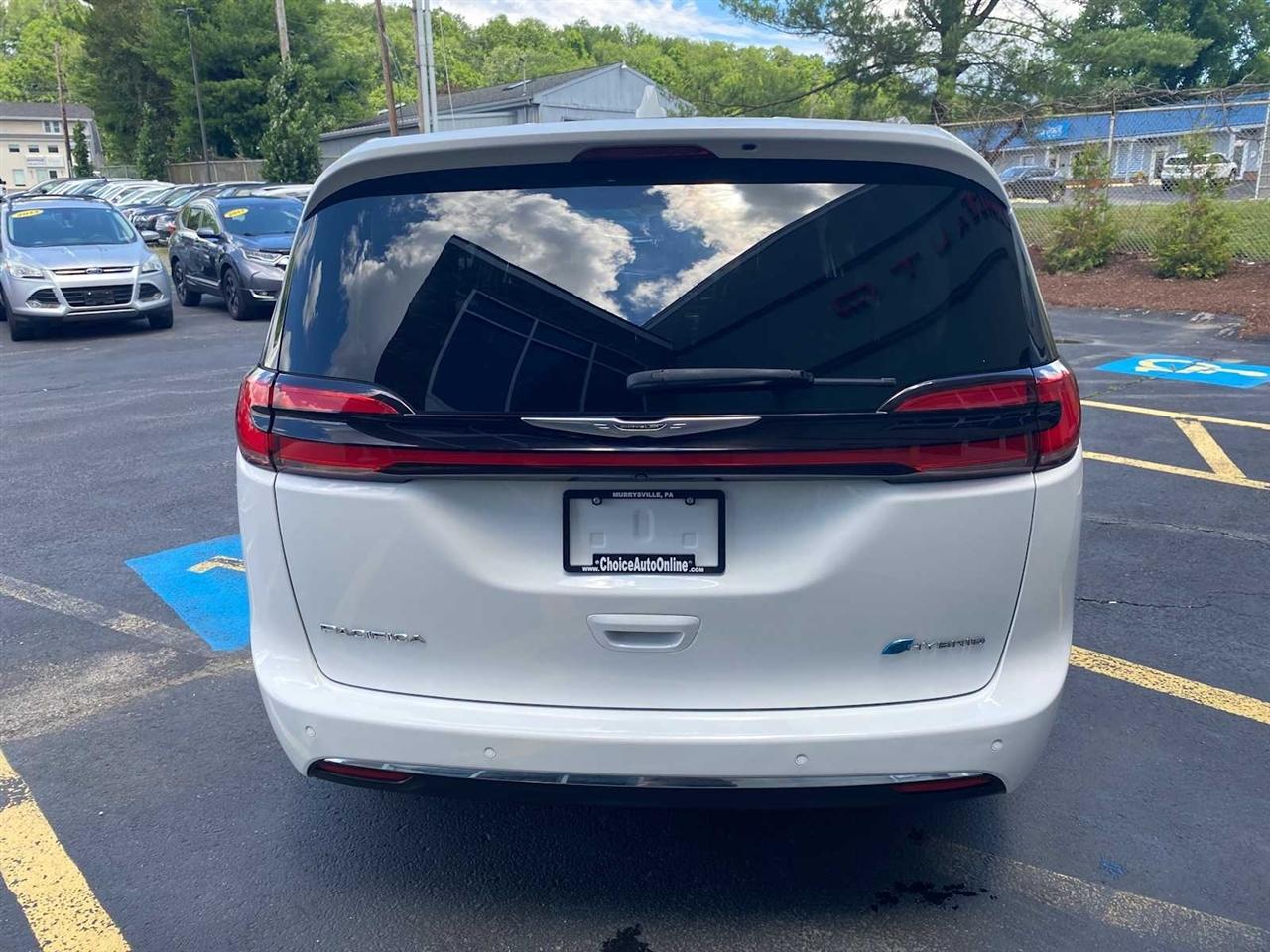 Chrysler Pacifica Hybrid Touring L 2022