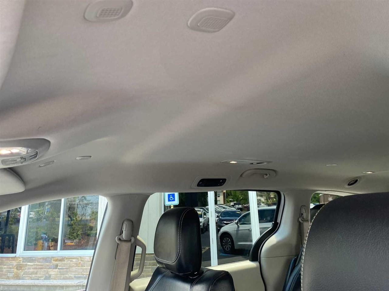 Chrysler Pacifica Hybrid Touring L 2022