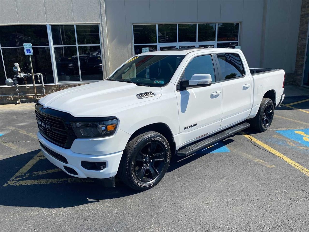 RAM 1500 Big Horn Crew Cab SWB 4WD 2020