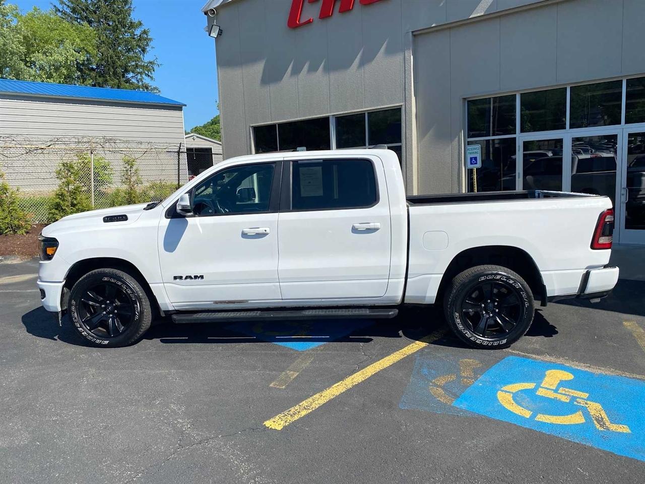 RAM 1500 Big Horn Crew Cab SWB 4WD 2020