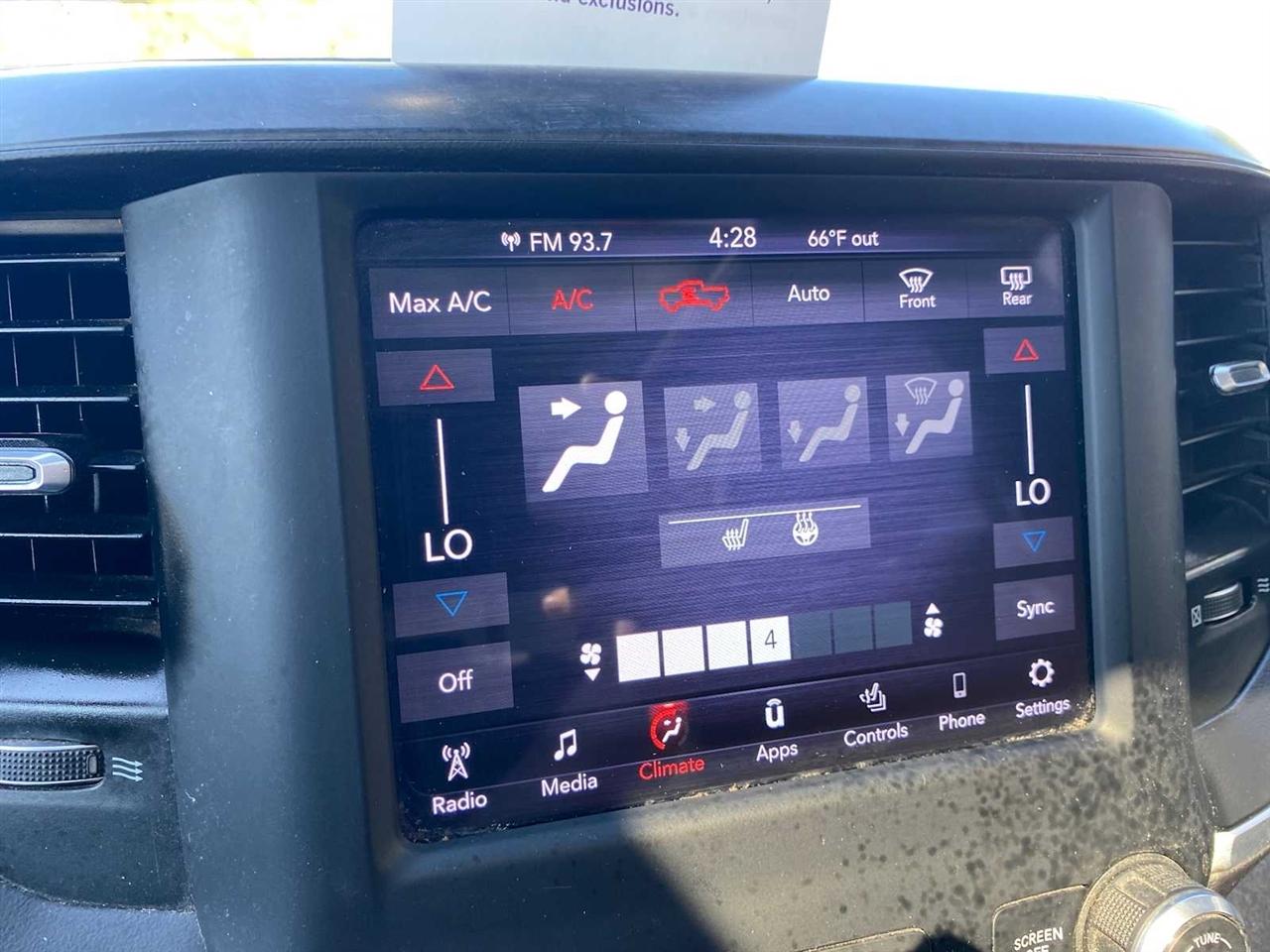 RAM 1500 Big Horn Crew Cab SWB 4WD 2020