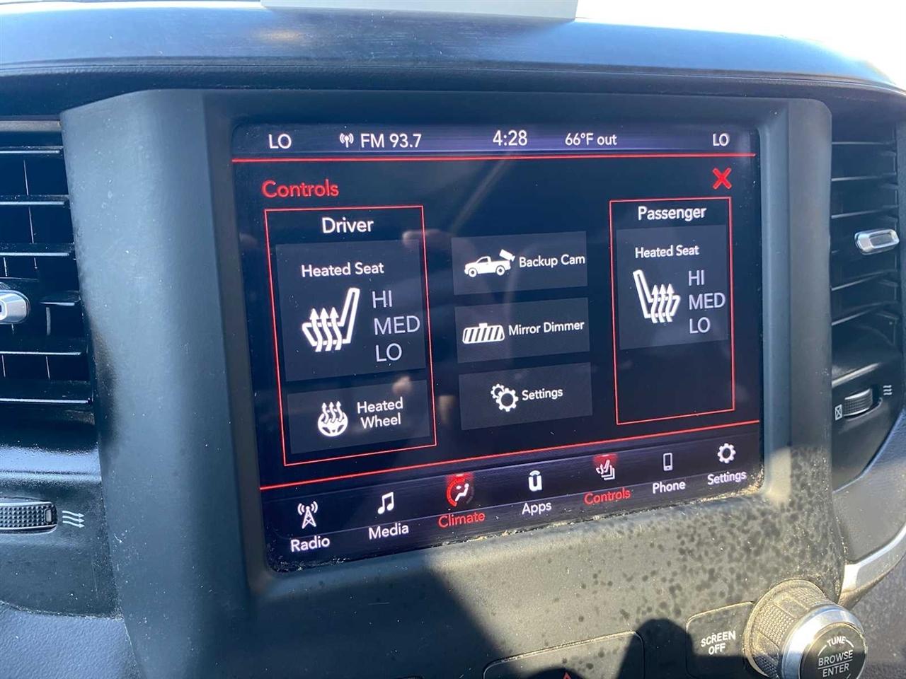 RAM 1500 Big Horn Crew Cab SWB 4WD 2020