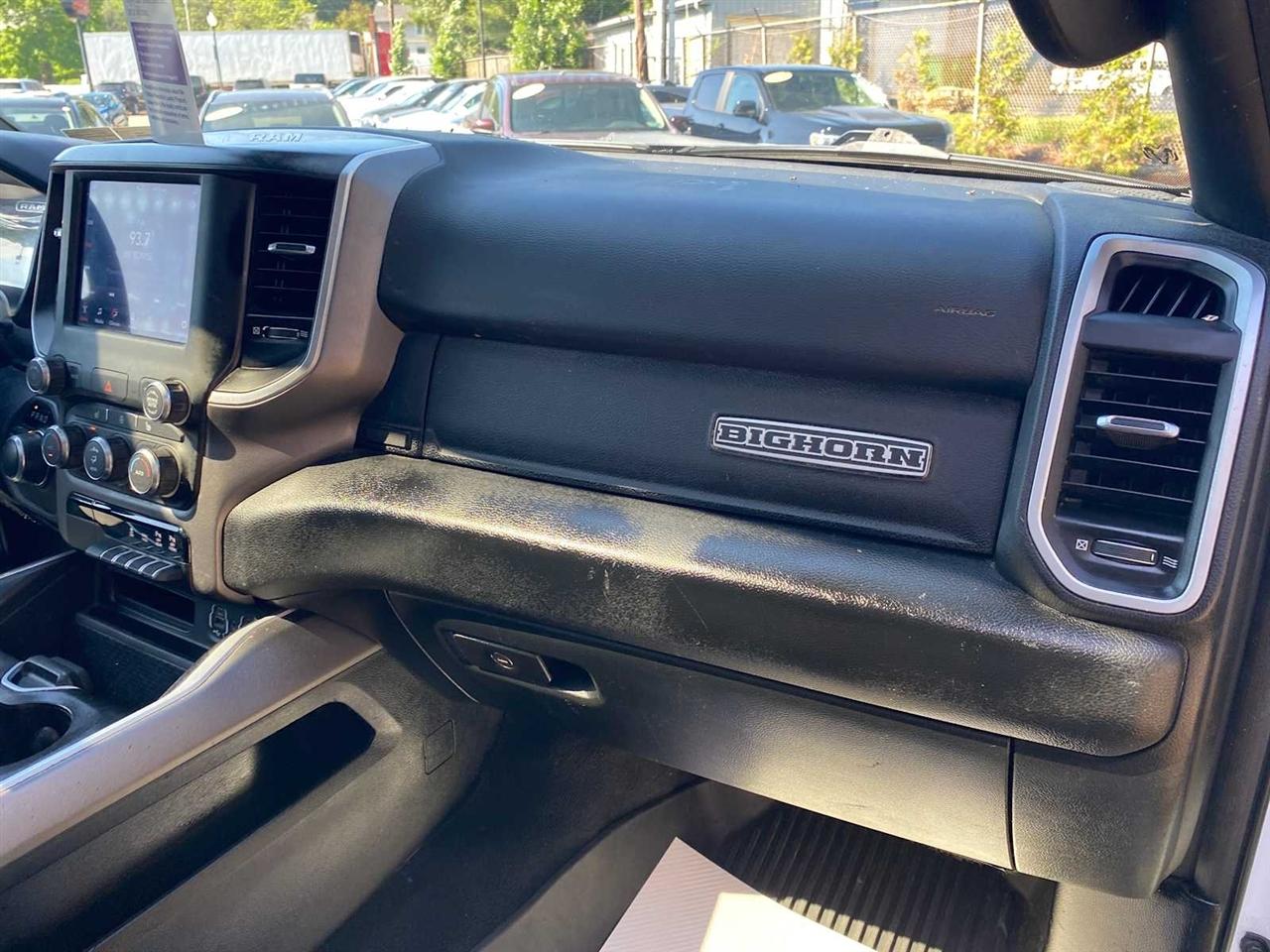 RAM 1500 Big Horn Crew Cab SWB 4WD 2020