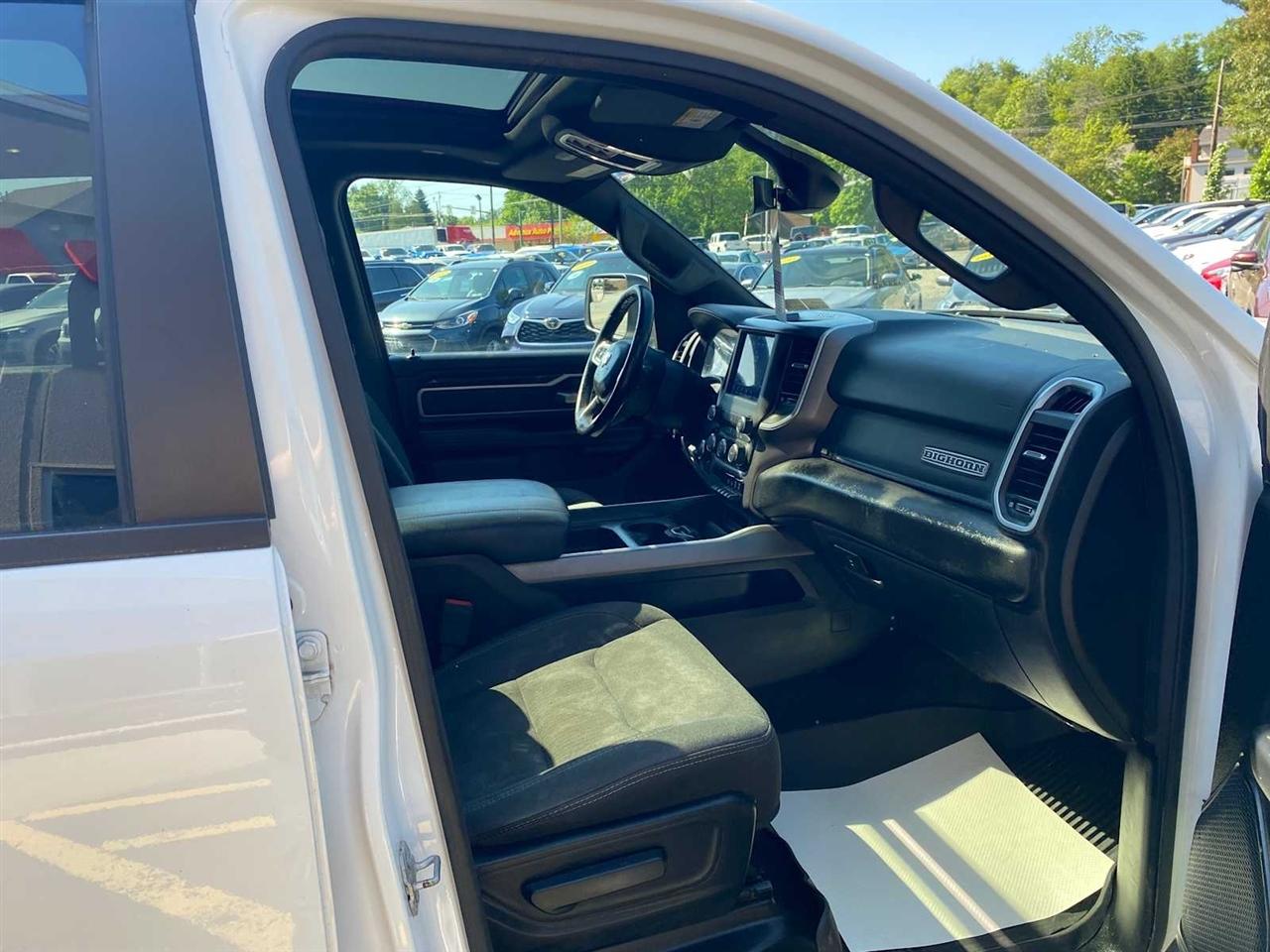 RAM 1500 Big Horn Crew Cab SWB 4WD 2020